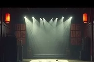 沉默的配方后厨深夜灯下封面